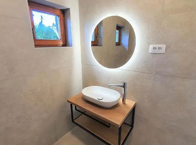 Tisa Homes * Savudrija