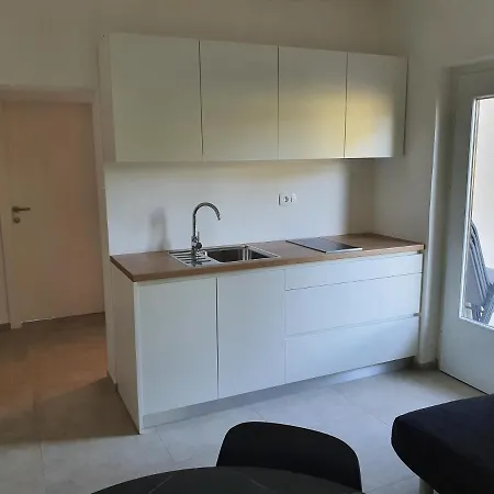 Tisa Homes 펜션 사부드리자