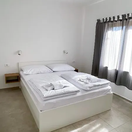 Tisa Homes 別荘 サヴドリア