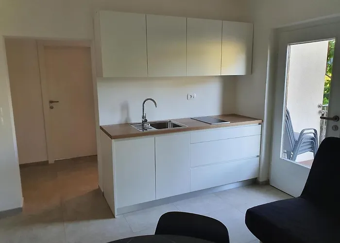 Tisa Homes 펜션 사부드리자